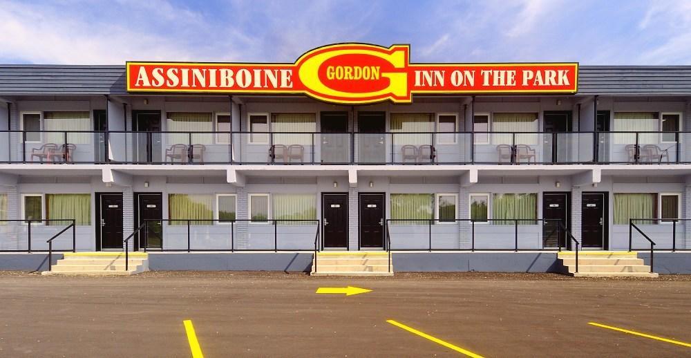 Assiniboine Gordon Inn On The Park Winnipeg Exterior foto